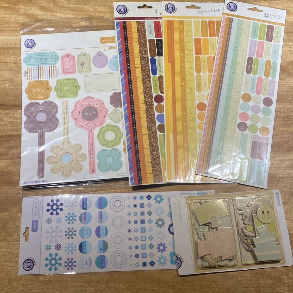 💥 2 for 12 or 4 for 20 💥 K I Memories Chipboard stickers RubOns - As Is (07)